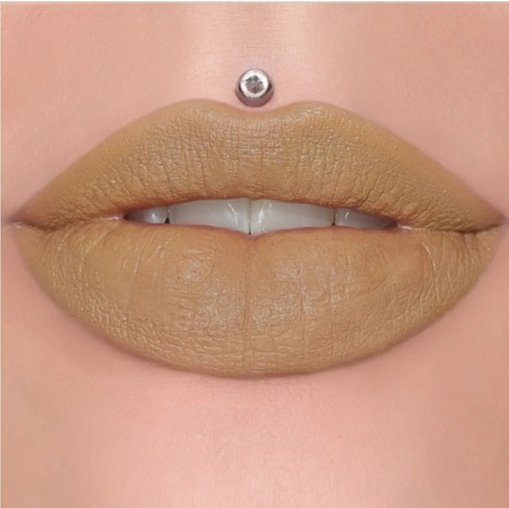 Jeffree Star Velvet Trap Lipstick in shade Unphazed, Earthy Nude, New In Box